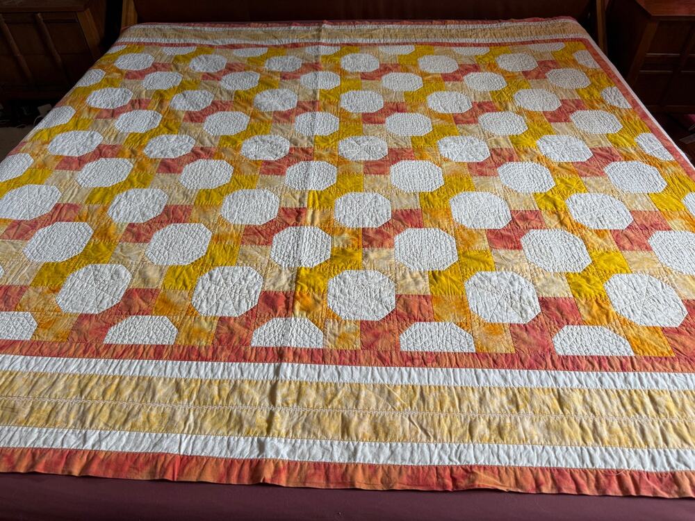 Handmade Monterrey Medallion Quilt 96x75 Yellow Peach Cotton Patchwork Blanket